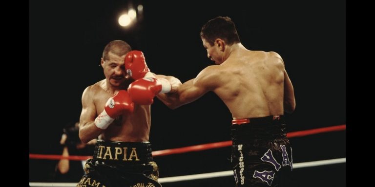 Hace 25 años, Johnny Tapia vs Paulie Ayala 1: el ocaso de «Mi vida Loca»