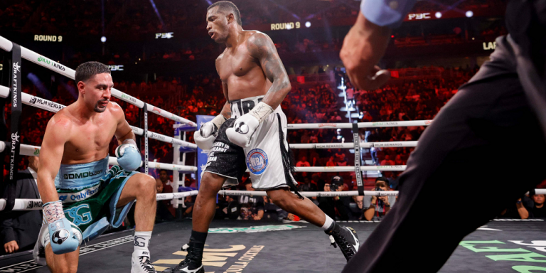 Danny Garcia piensa en el retiro tras la derrota ante Erislandy Lara