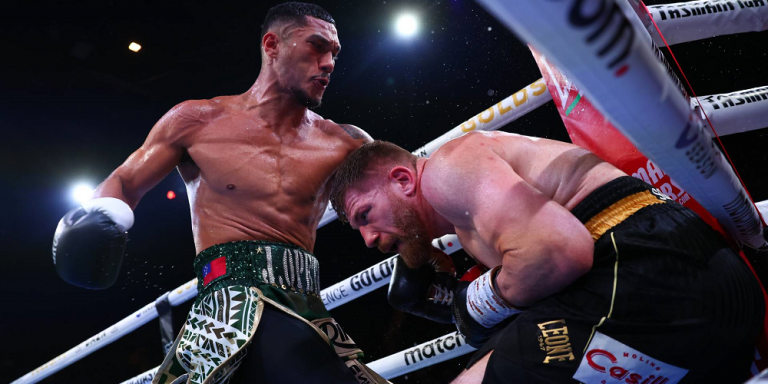 No Miracle in Australia: Opetaia Knocks Out Squeo in the Fifth Round