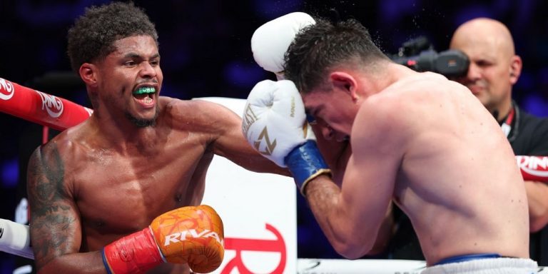 Stevenson le da una lección de boxeo a Zepeda