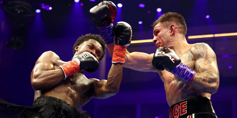 Mason deservedly outpoints an indomitable Noakes