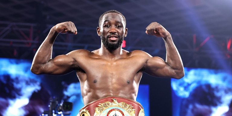 Terence Crawford se retira del boxeo con un récord perfecto de 42-0-0