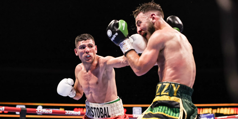 Lorente vence a Collins y conquista el título WBC Silver