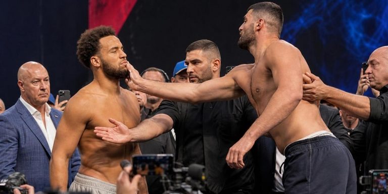 Itauma pushes Hrgovic, who slaps him. Frank Warren reacts